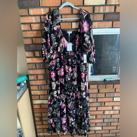 Jessica Simpson Dresses & Skirts - Jessica Simpson Black and Pink Floral Dress